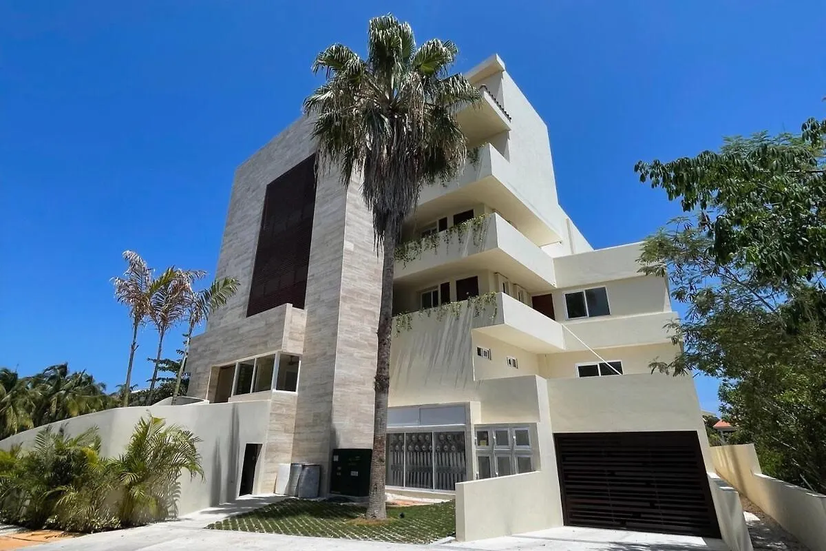 Azure Caribbean Citrine Apartment Puerto Aventuras