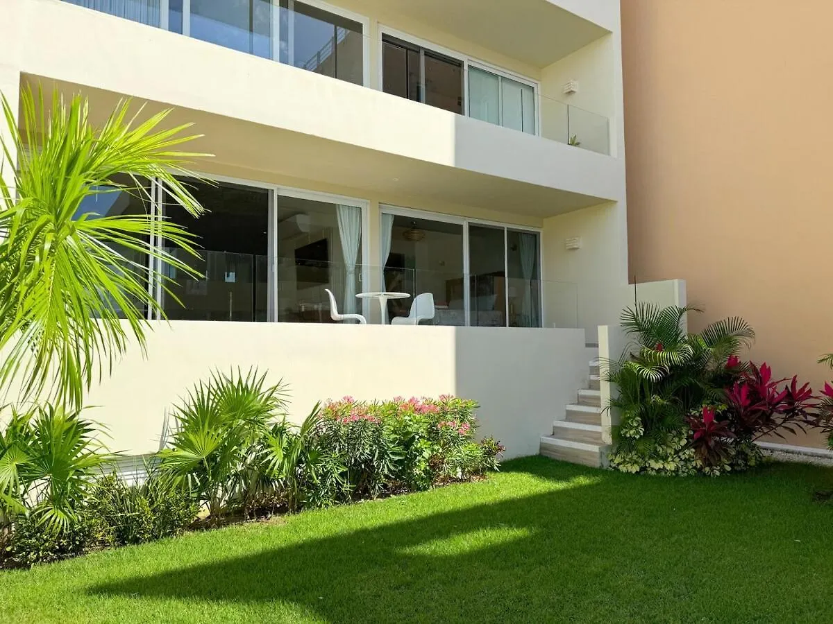 Azure Caribbean Citrine Apartment Puerto Aventuras