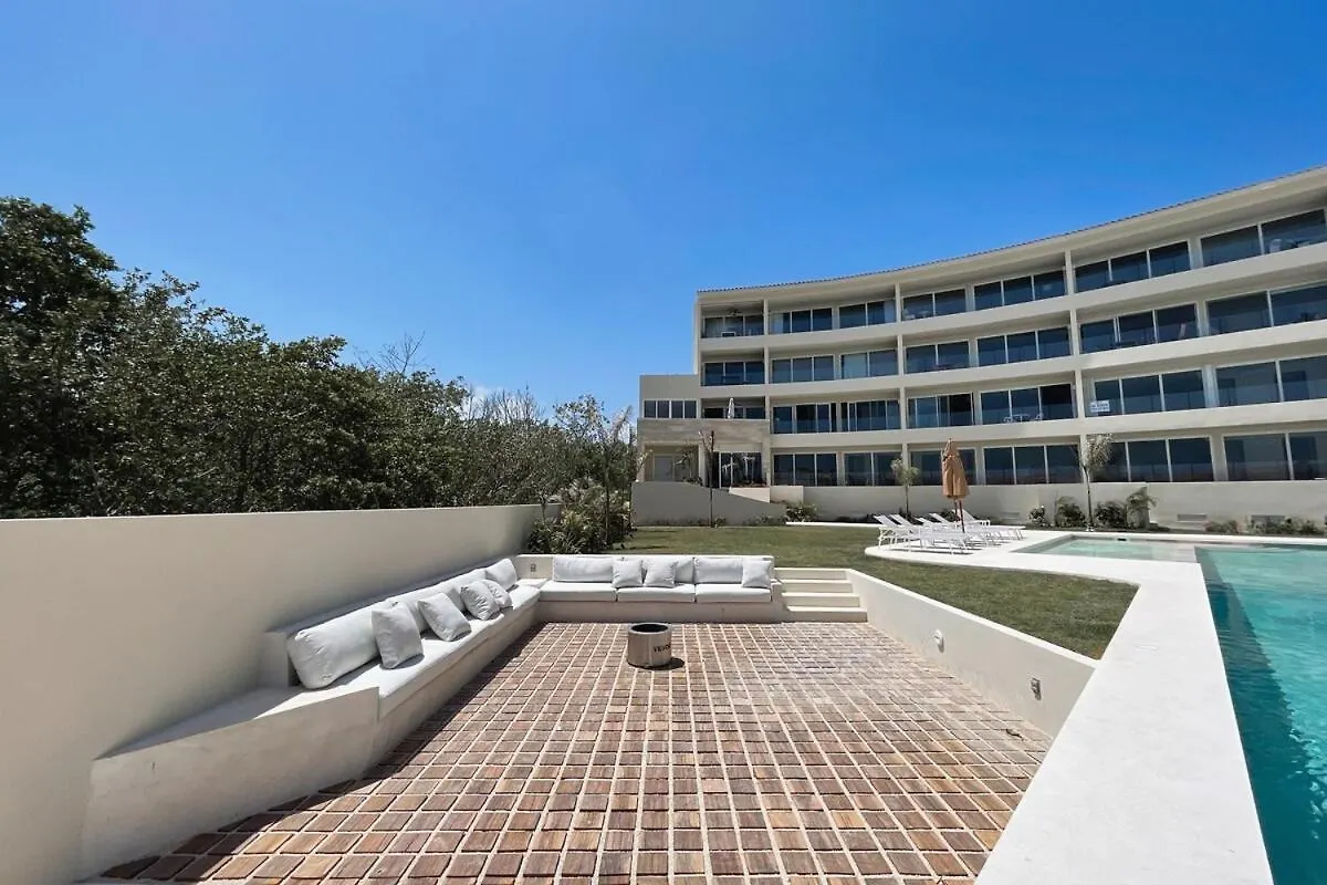 Azure Caribbean Citrine Apartment Puerto Aventuras