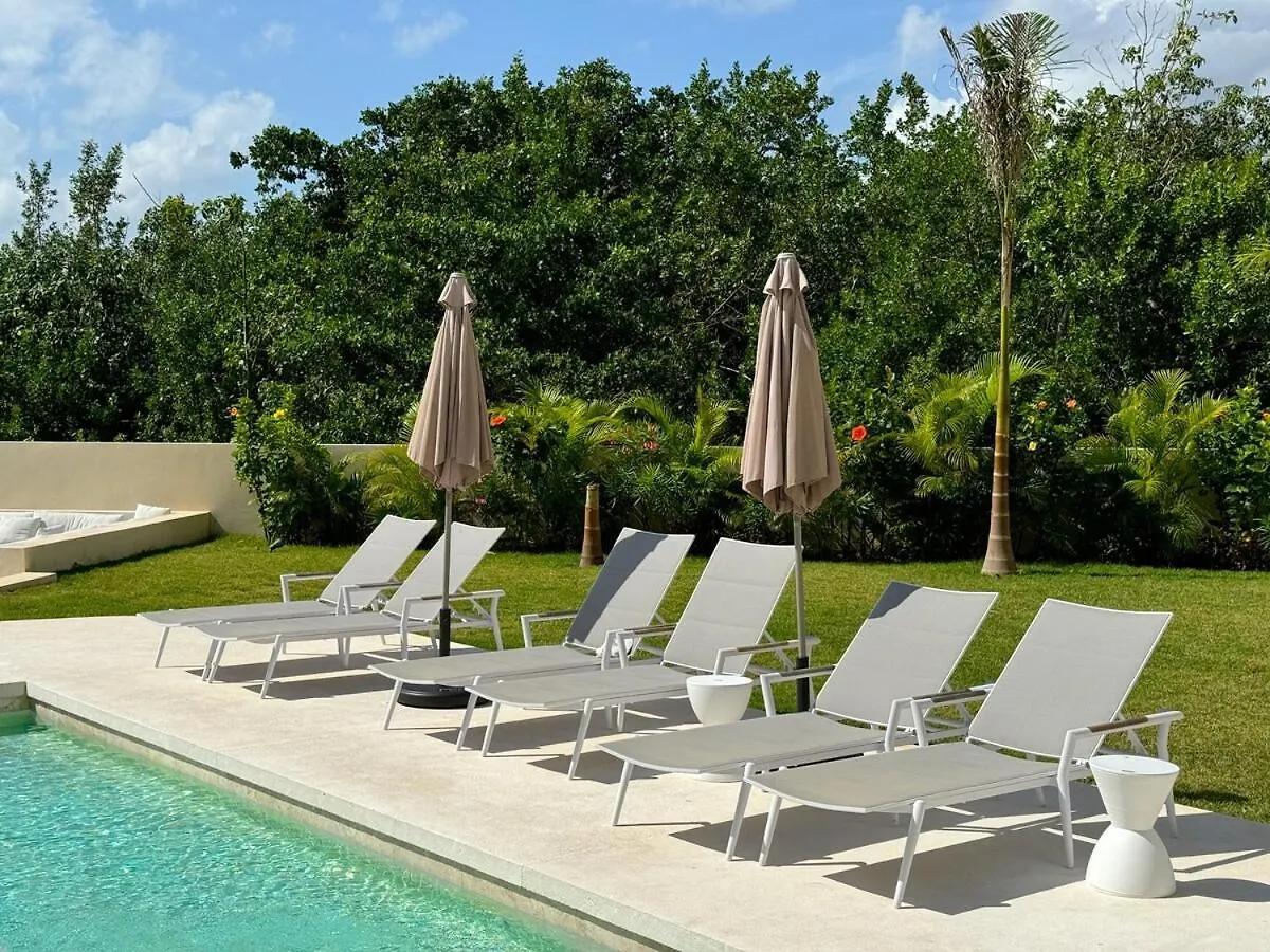 Azure Caribbean Citrine Apartment Puerto Aventuras
