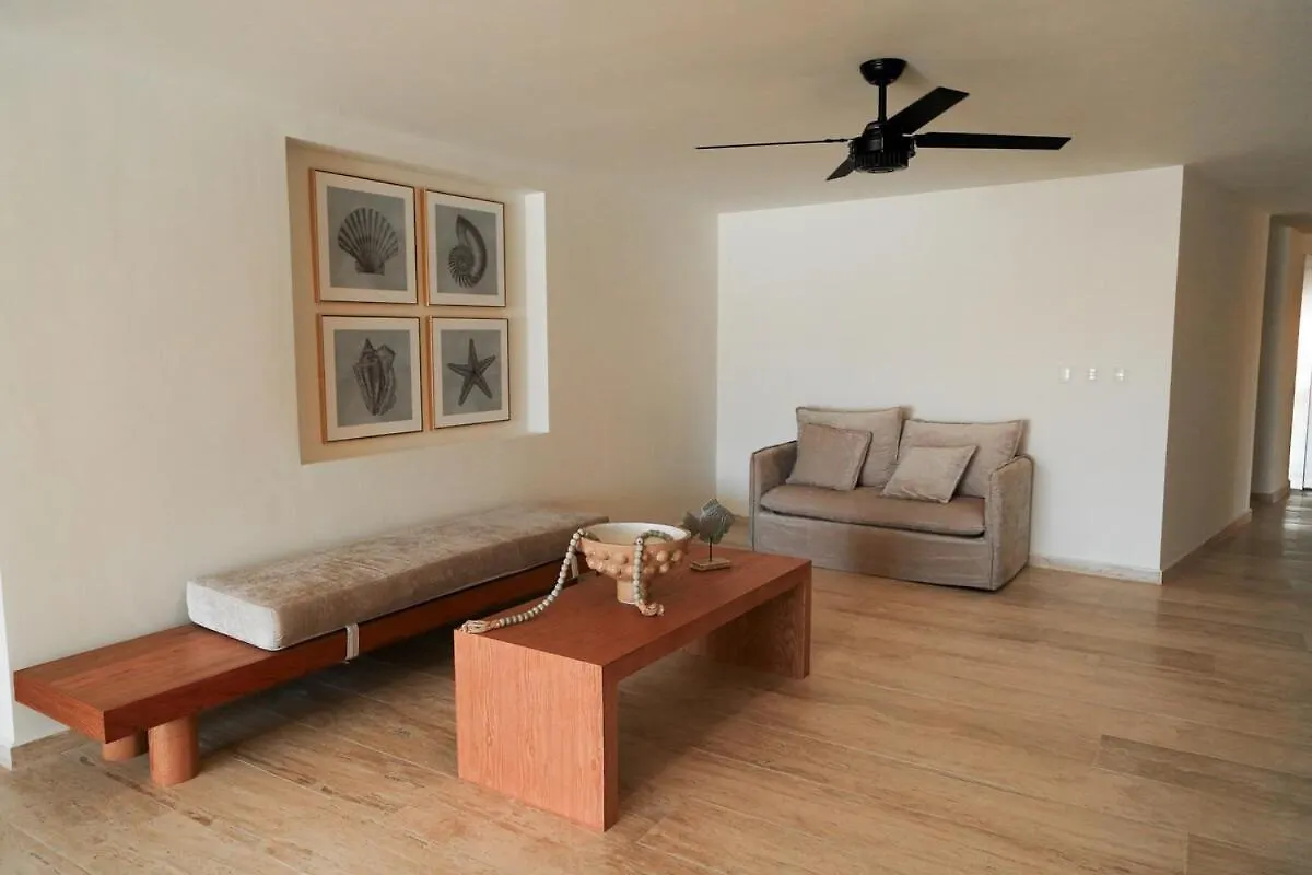 Azure Caribbean Citrine Apartment Puerto Aventuras